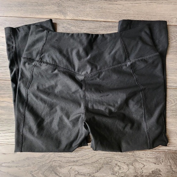 Nike Women Activewear Pants Sz M Black Leggings Dri-Fit Cropped Swoosh - Picture 4 of 4